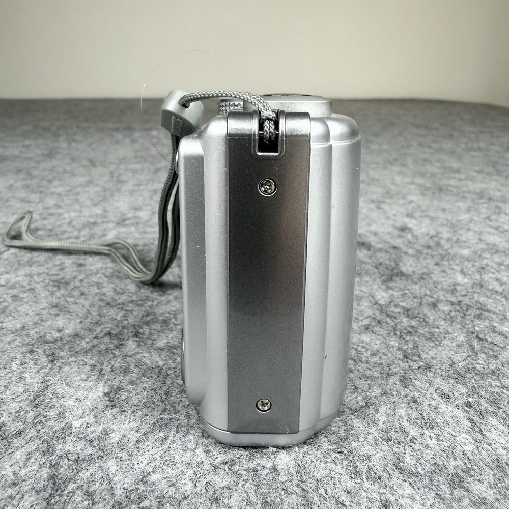 SAMSUNG Digimax S600, 6MP Compact Digital Camera Silver, Tested & Working - Picture 3 of 11